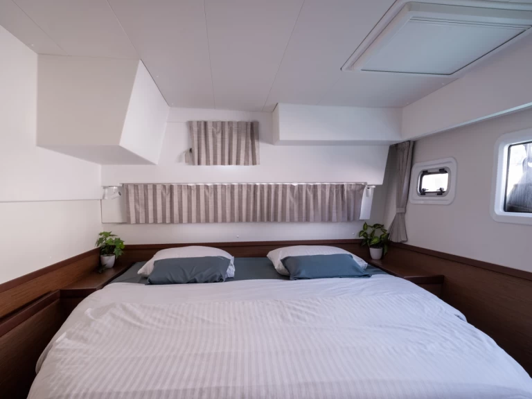 Huur een Lagoon Lagoon 42 in Dubrovnik