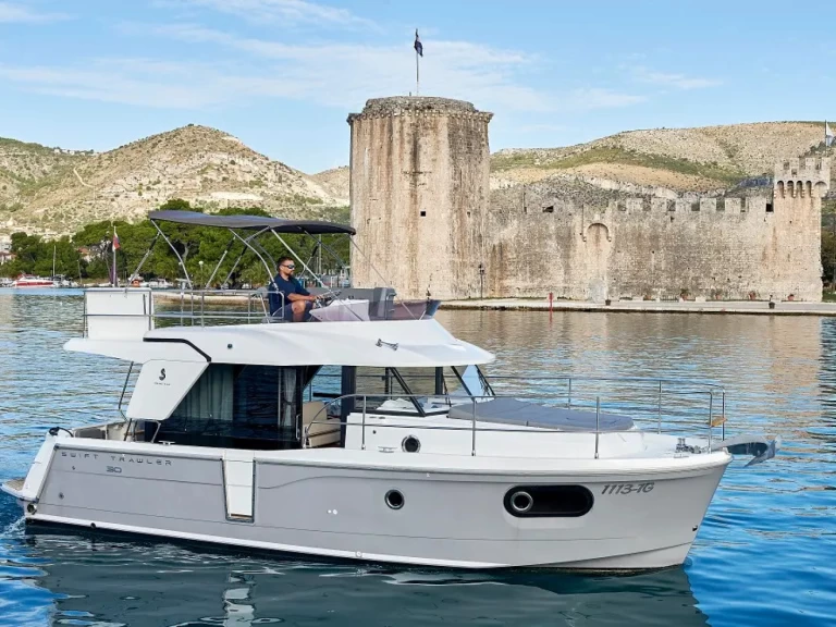 Verhuur Motorboot in Trogir - Bénéteau Swift Trawler 30