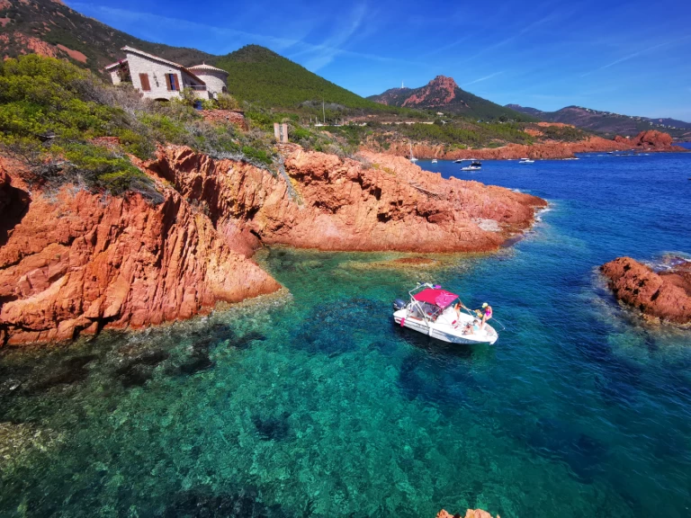 Bootverhuur Agay goedkoop Flyer 550 Open