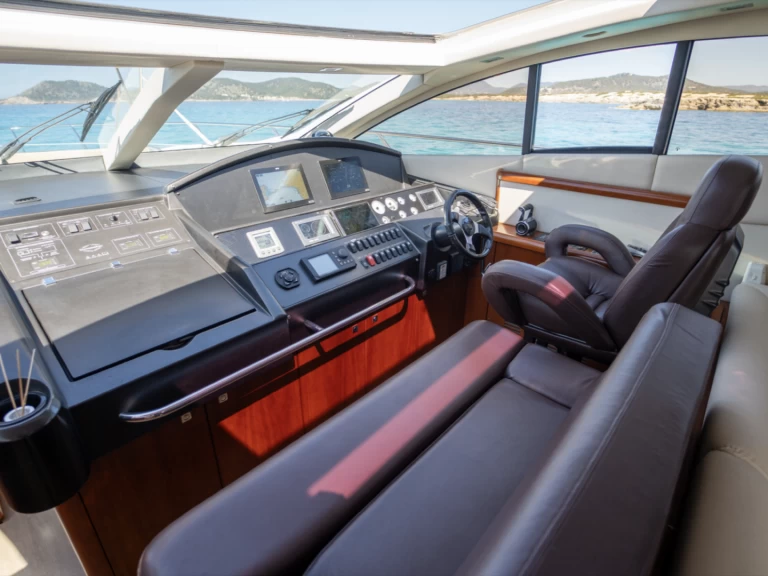 Verhuur Jacht Sunseeker met vaarbewijs