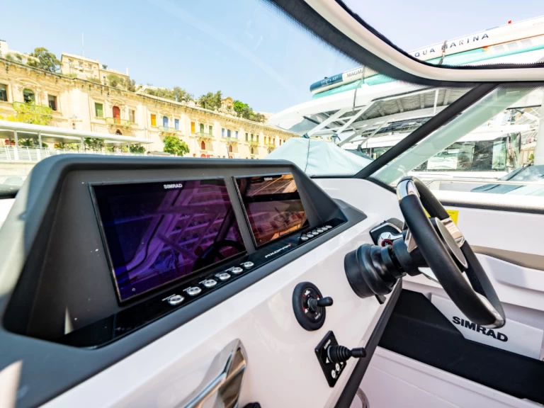 Huur Motorboot met of zonder schipper Axopar in San Ġiljan