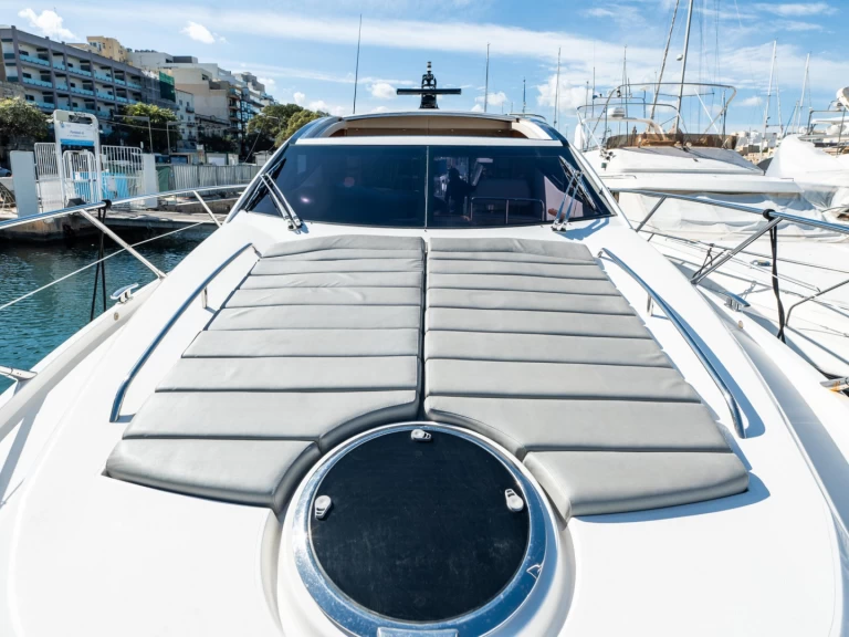 Huur een Sunseeker Predator 52 in San Ġiljan
