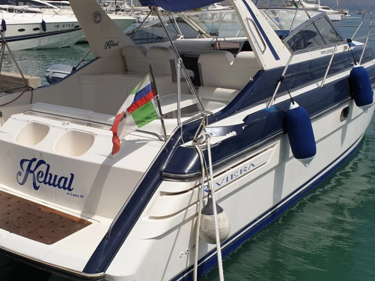 Huur een Princess Princess 366 Riviera in Gaeta