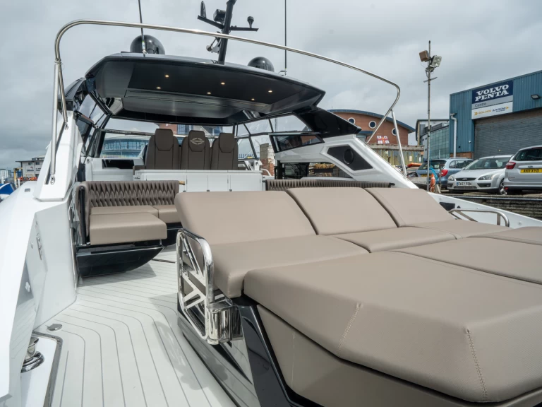 Verhuur Jacht in San Ġiljan - Sunseeker Superhawk 55