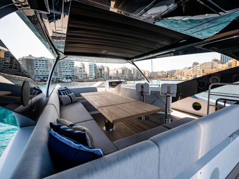 Huur Jacht met of zonder schipper Sunseeker in San Ġiljan