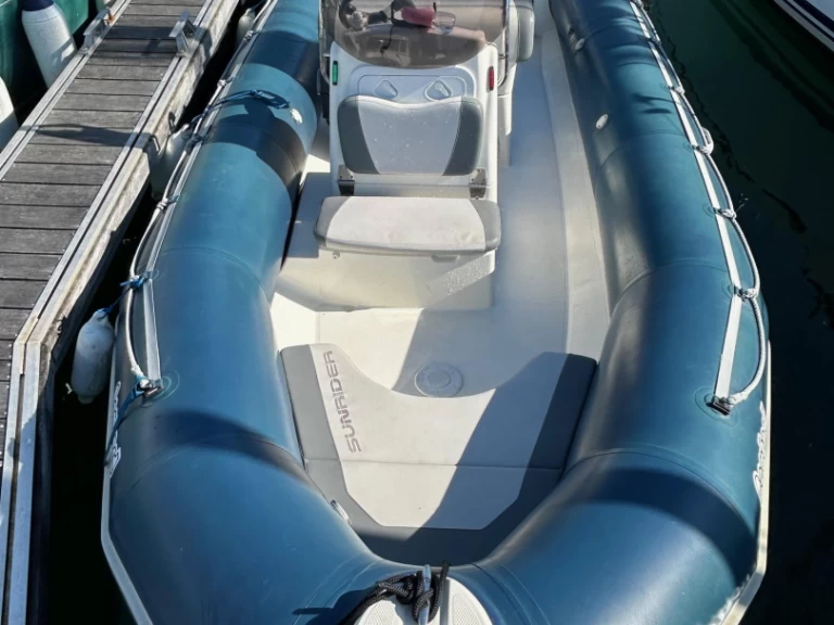Huur een Bombard Sunrider 650 Bleu in Sainte-Marine