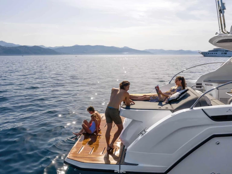 Verhuur Motorboot in Monaco - Azimut Azimut 45