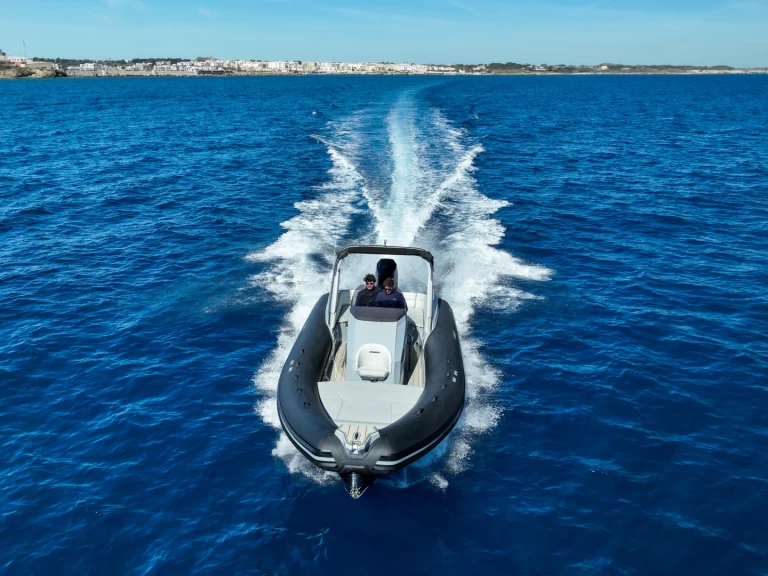 Huur een Italboats Stingher 28GT Lux in Altea