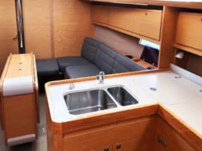 Zeilboot te huur in Toulon voor de beste prijs