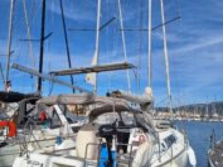 Bootverhuur Bénéteau Oceanis 37 in Toulon via SamBoat