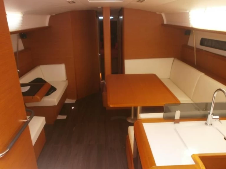 Huur Zeilboot met of zonder schipper Jeanneau in Toulon