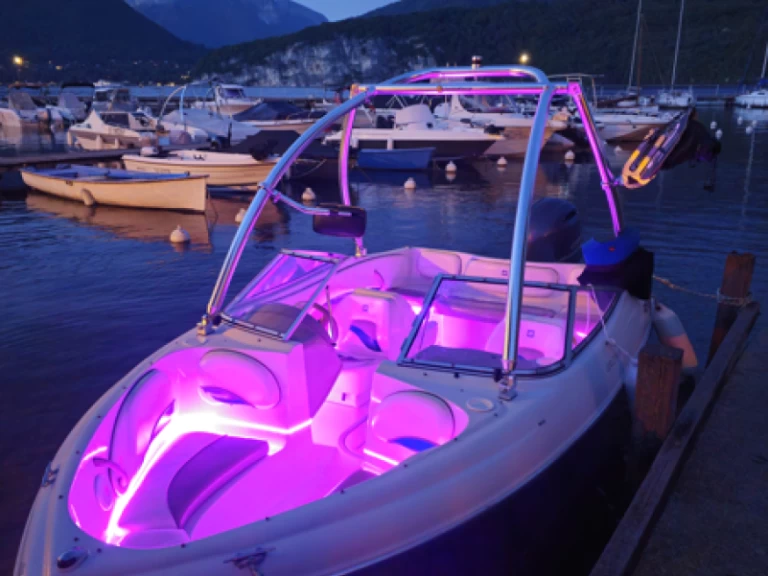 Verhuur Motorboot Four Winns met vaarbewijs