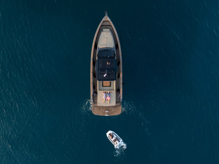 Huur een Pardo Yachts Pardo 50 in Agios Kosmas Marina