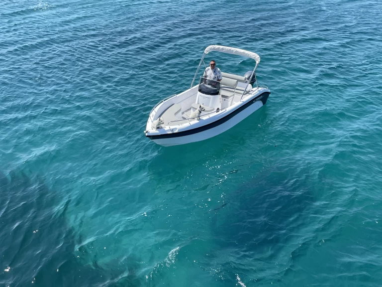 Bootverhuur Poseidon bluwater 185 in Agía Kiriakí via SamBoat