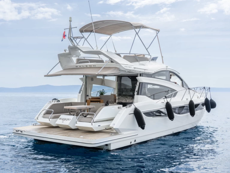 Galeon Galeon 430 Skydeck te huur van particulier of professional in Makarska