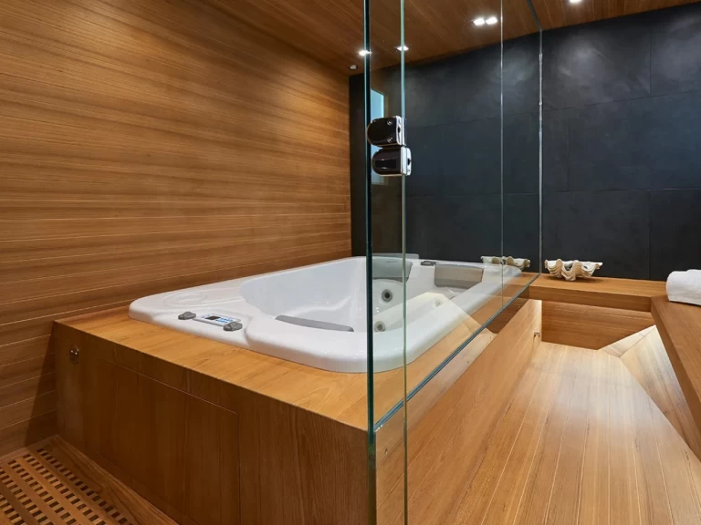 Huur Jacht met of zonder schipper Astondoa in Tivat