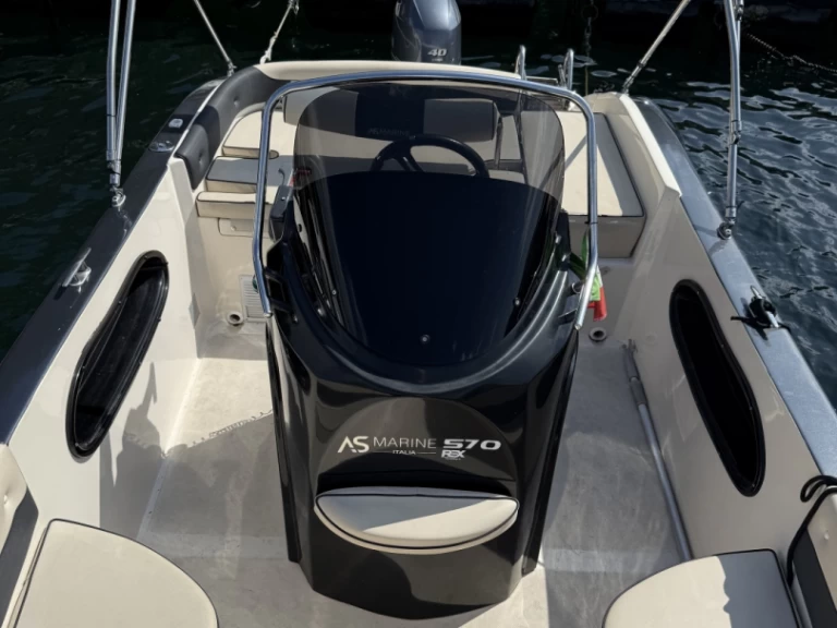 Motorboot te huur in Como (City) voor de beste prijs