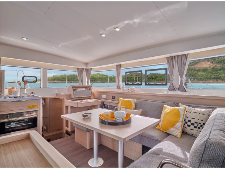 Huur Catamaran met of zonder schipper Lagoon in Sant Antoni de Portmany