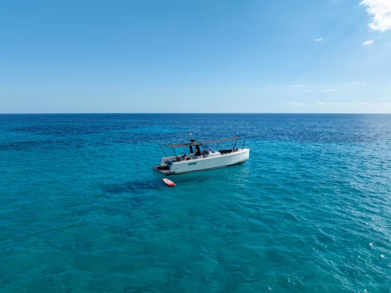 Huur een Fjord Fjord 36 Open in Mahon Port