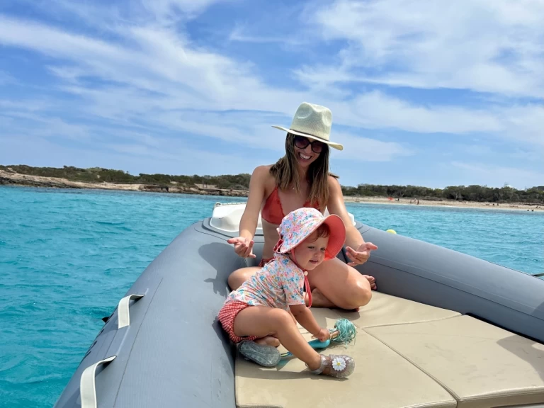 RIB te huur in La Savina voor de beste prijs