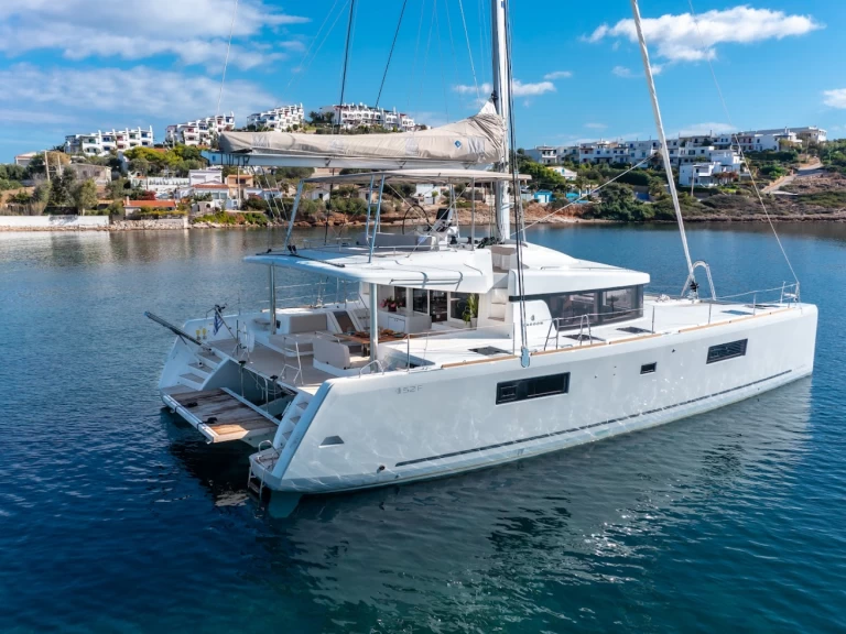 Verhuur Catamaran in Lávrio - Lagoon Lagoon 52 F