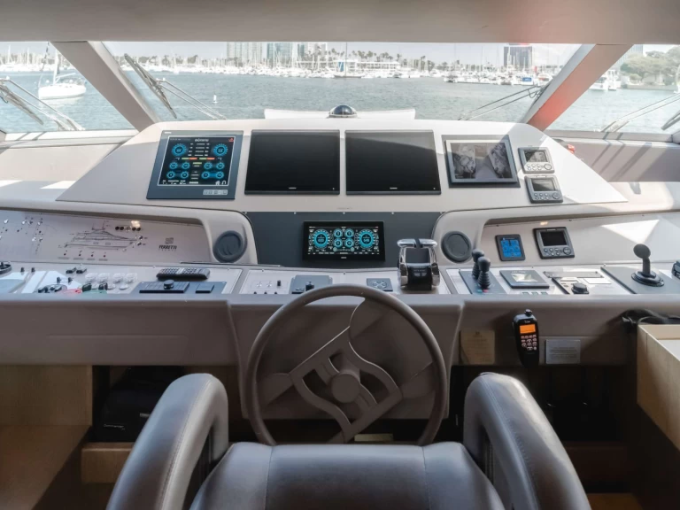 Bootverhuur Ferretti SOL SHINE  in Newport via SamBoat