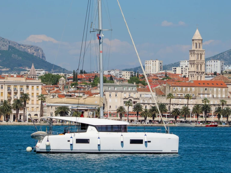 Bootverhuur Split goedkoop Lagoon 42