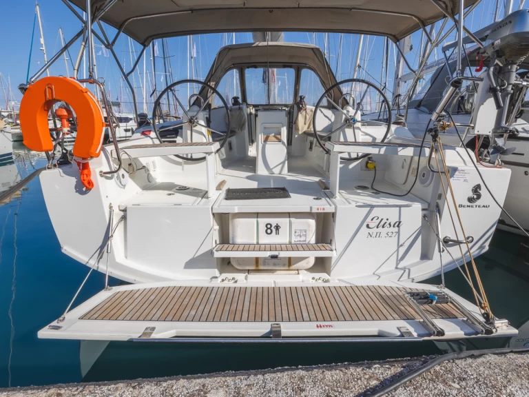 Bénéteau Oceanis 38.1 te huur van particulier of professional in Lefkáda