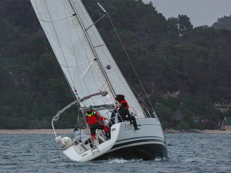 Verhuur Zeilboot Bénéteau met vaarbewijs
