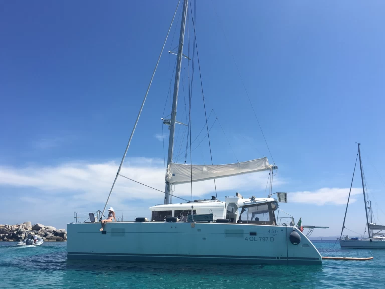Verhuur Catamaran in Nettuno - Lagoon Lagoon 450