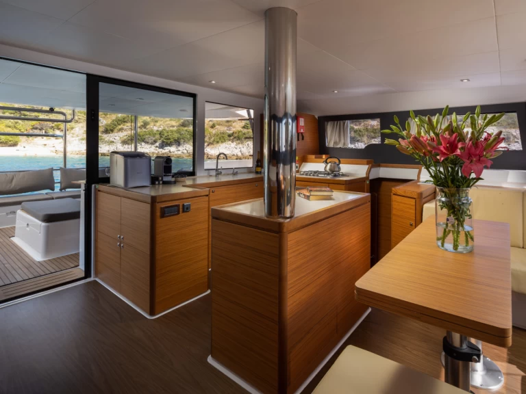 Verhuur Catamaran in Palermo - Dufour Dufour 48