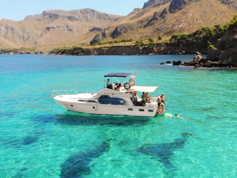 Bootverhuur Guy Couach Guy Couach 120 Fly in Can Picafort via SamBoat