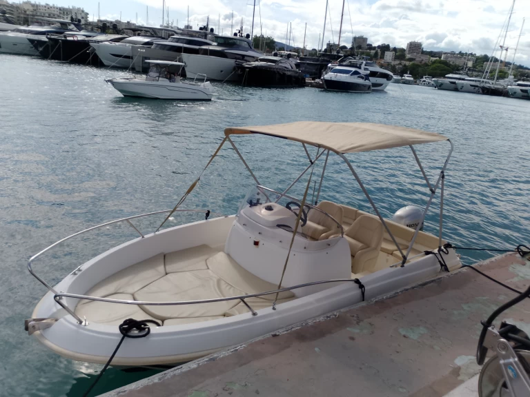 Jeanneau Cap Camarat 555 te huur van particulier of professional in Antibes