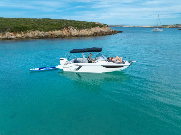 Verhuur Motorboot Bénéteau met vaarbewijs
