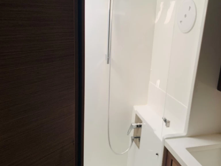 Verhuur Catamaran Lagoon met vaarbewijs