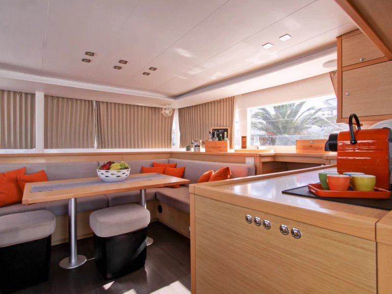 Huur Catamaran met of zonder schipper Lagoon in Cugnana Verde