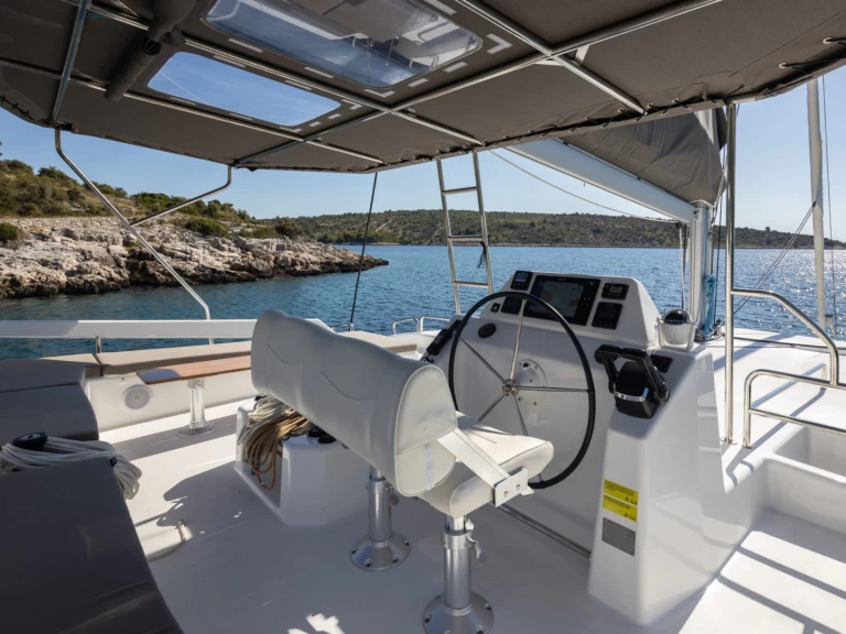 Verhuur Catamaran in Palermo - Dufour Dufour 48