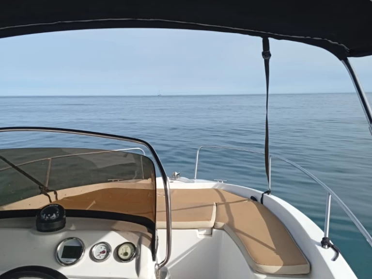 Bootverhuur Benalmádena goedkoop Quicksilver 600 Commander