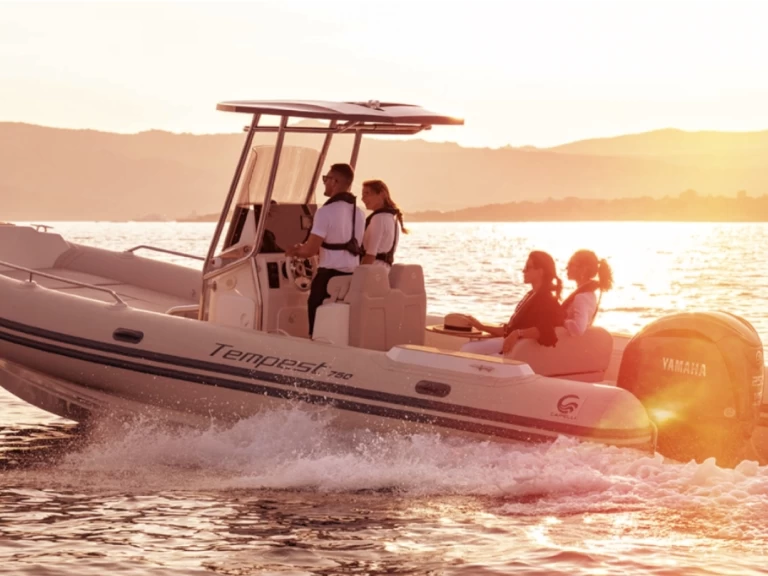 Huur RIB met of zonder schipper Capelli in Lagos