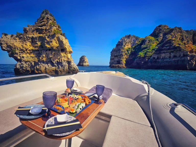 Verhuur RIB Capelli met vaarbewijs