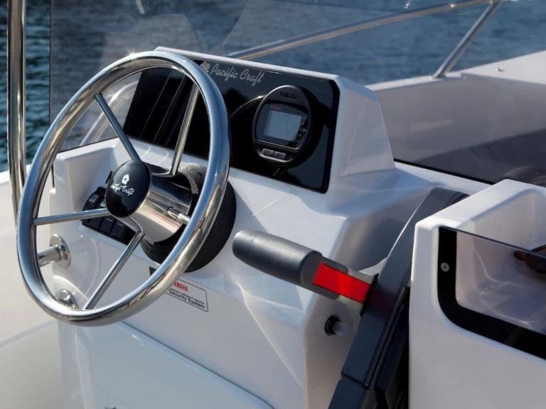 Jachthuur in Mandelieu-la-Napoule - Pacific Craft 500 Open via SamBoat