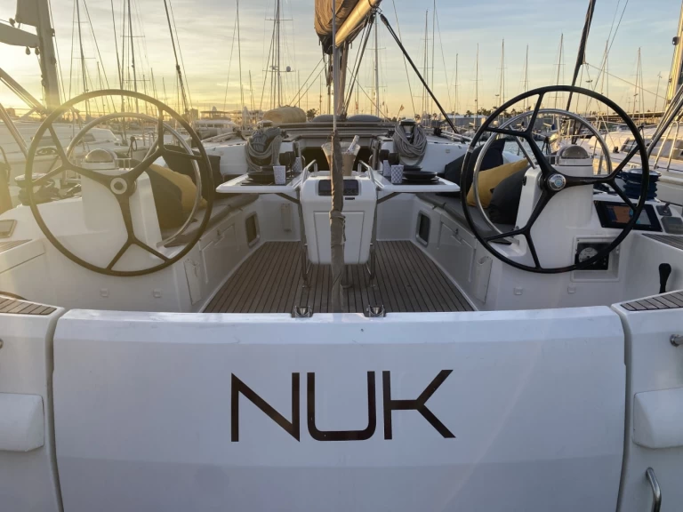 Huur een Jeanneau Sun Odyssey 509 in Valencia