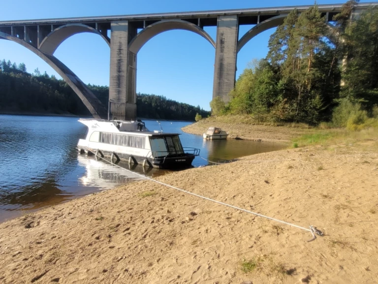 Bootverhuur Traweller YB35 in Mělník via SamBoat