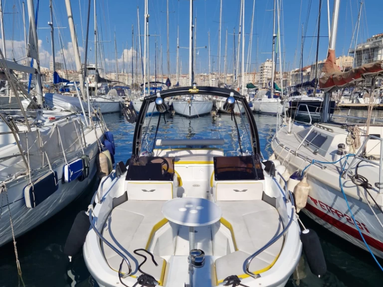 Huur Motorboot met of zonder schipper Bénéteau in Marseille
