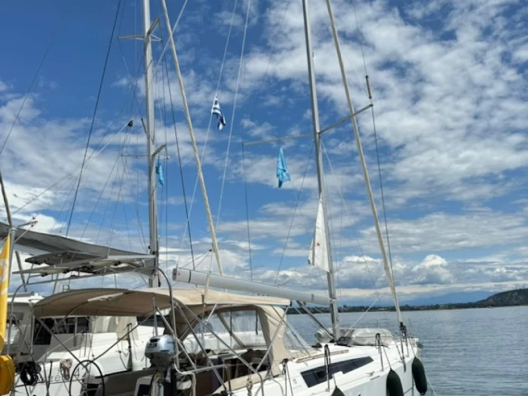 Huur een Dufour Dufour 390 in Préveza