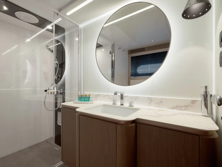 Huur Jacht met of zonder schipper Azimut in Podstrana