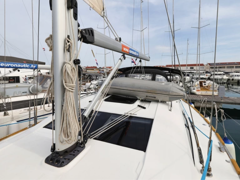 Bootverhuur Elan Impression 45.1 in Pirovac via SamBoat