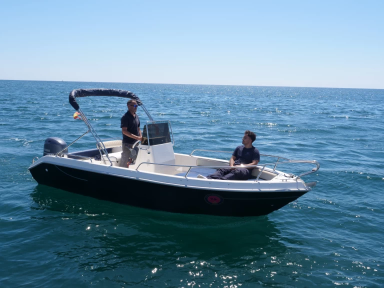 Bootverhuur Empuriabrava goedkoop Freeboard 18