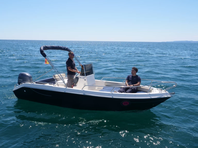 Huur een Miele Mare Freeboard 18 in Empuriabrava