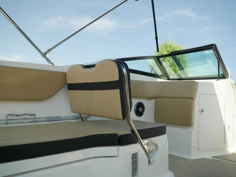 Huur een Sea Ray Sea Ray 210 in Aix-les-Bains